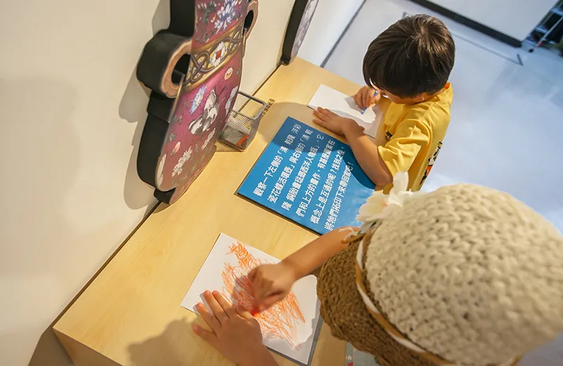 「朗世寧到此藝遊」教育巡迴展